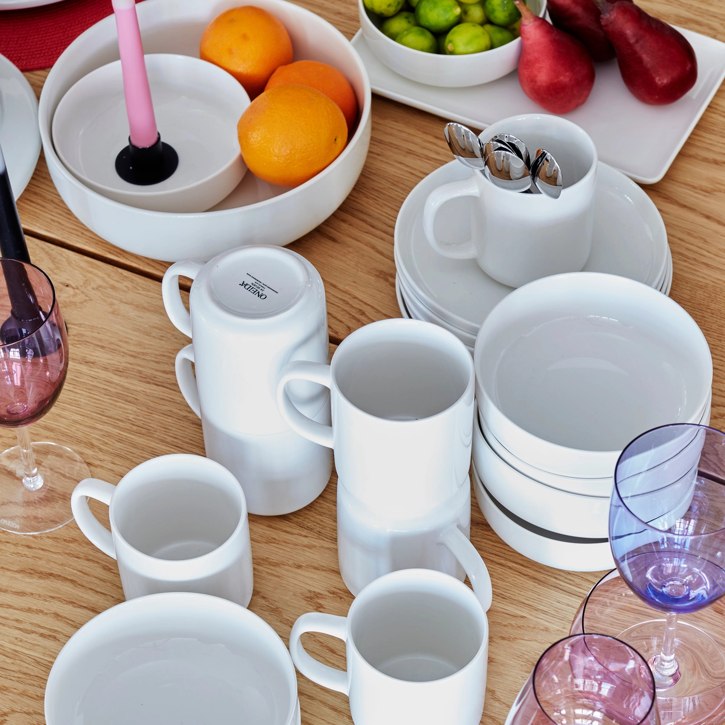 24 Seven White Mugs - Set of 4