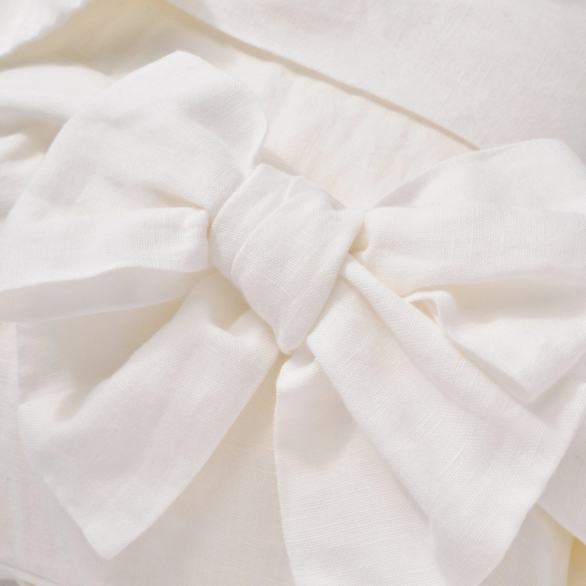 3D RIBBON CUSHION COVER 45 White