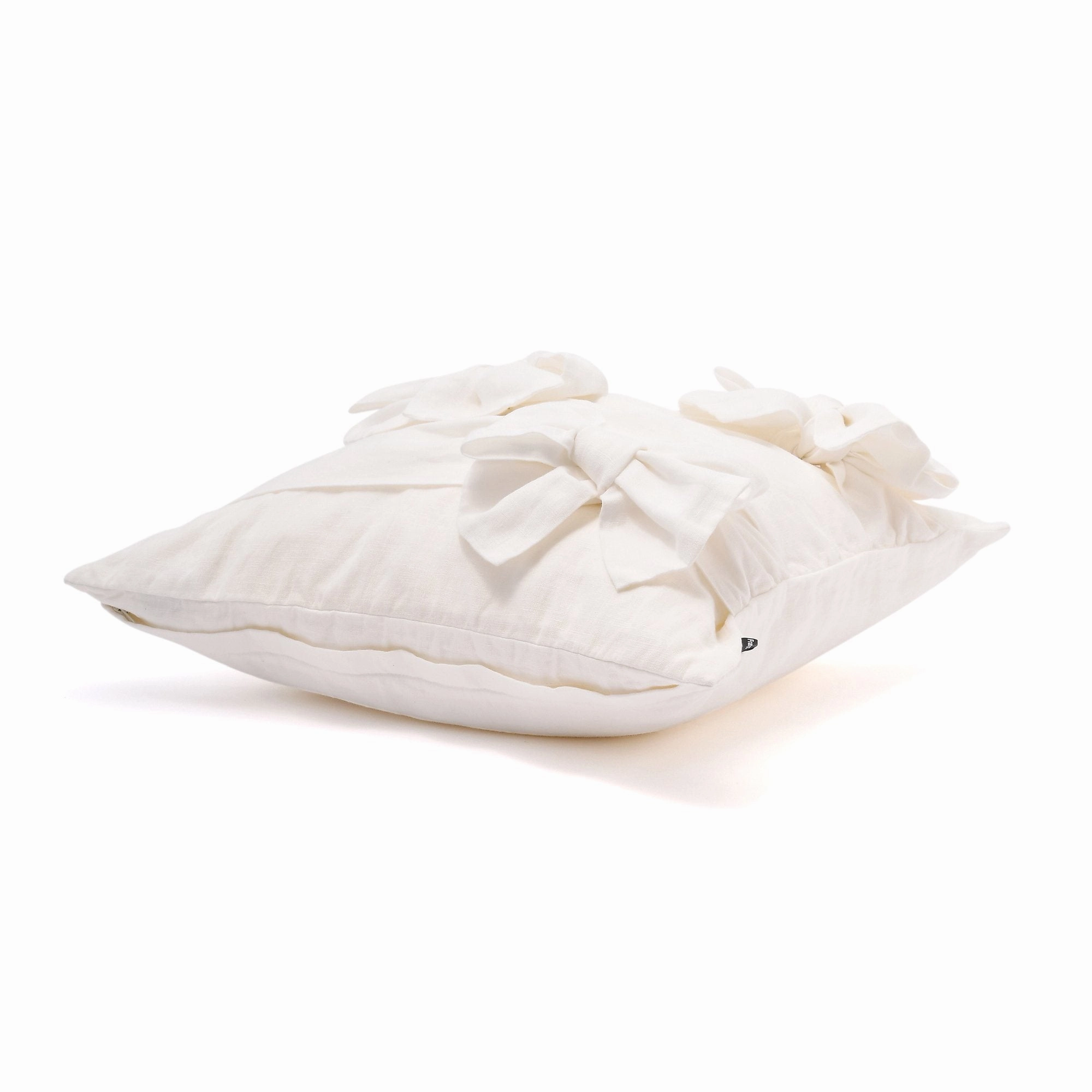 3D RIBBON CUSHION COVER 45 White