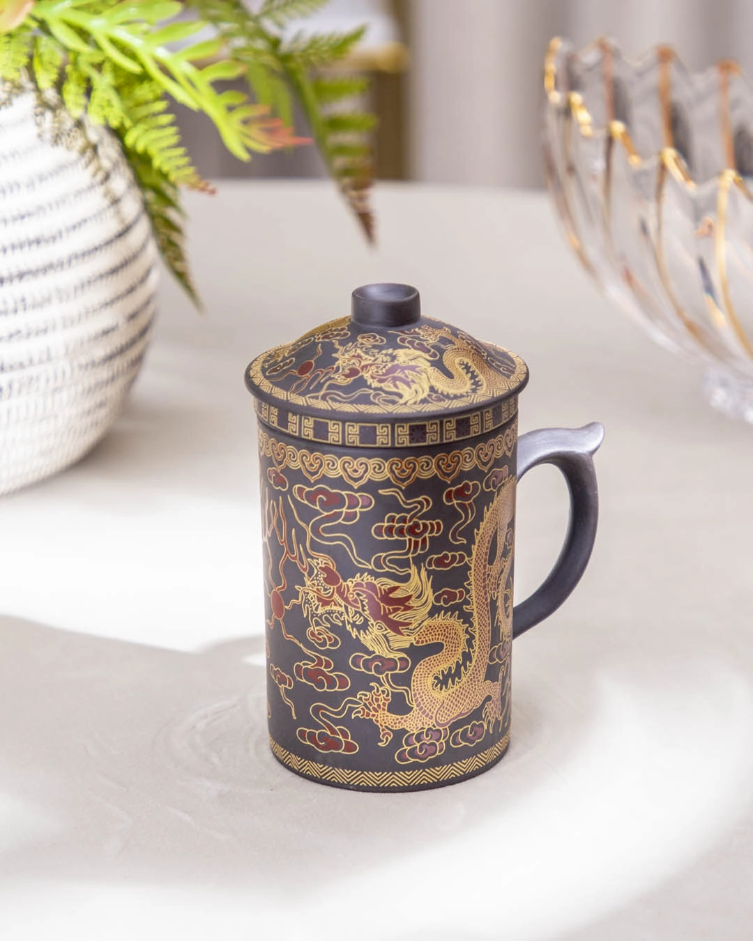 'Dragon' Stoneware Lidded Mug - Dark Brown
