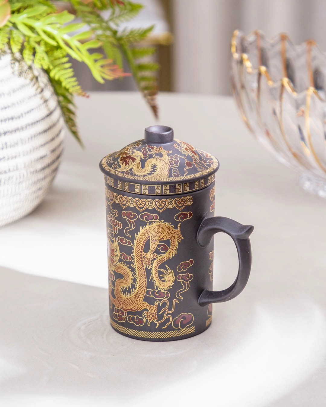 'Dragon' Stoneware Lidded Mug - Dark Brown