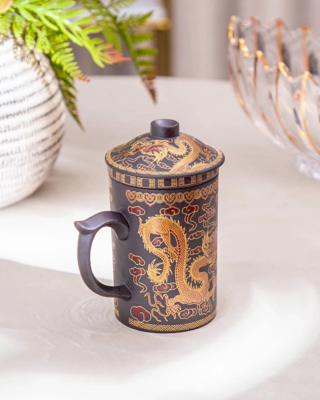'Dragon' Stoneware Lidded Mug - Dark Brown
