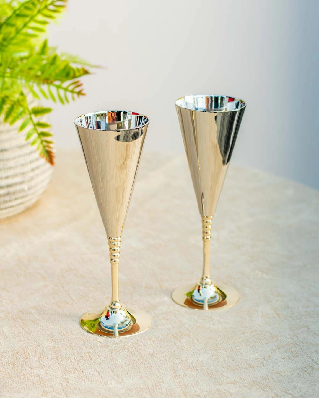 "Ageless Silver" Champagne Glasses - Set of 2modern kitchen decor ,kitchen dinner set ,dinnerware 