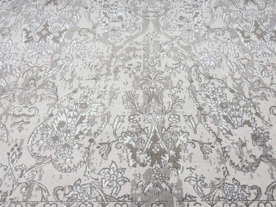Aaerin Charcoal Grey And Ivory Traditional Distressed Rug *NO RETURNS UNLESS FAULTY