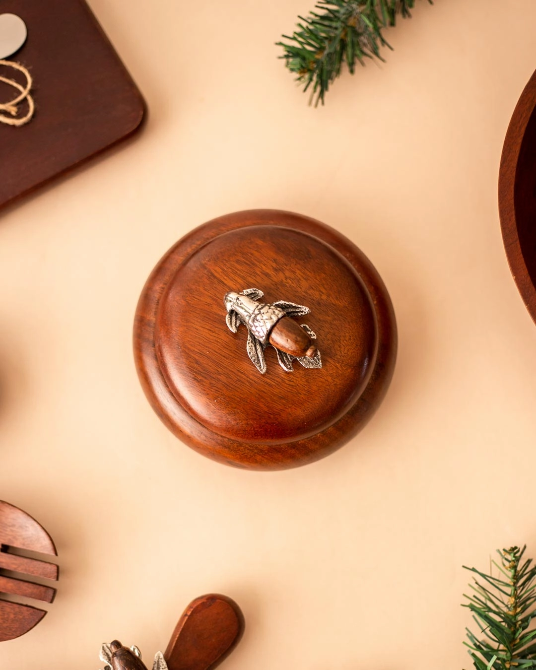 Acorn Bowl with Lid