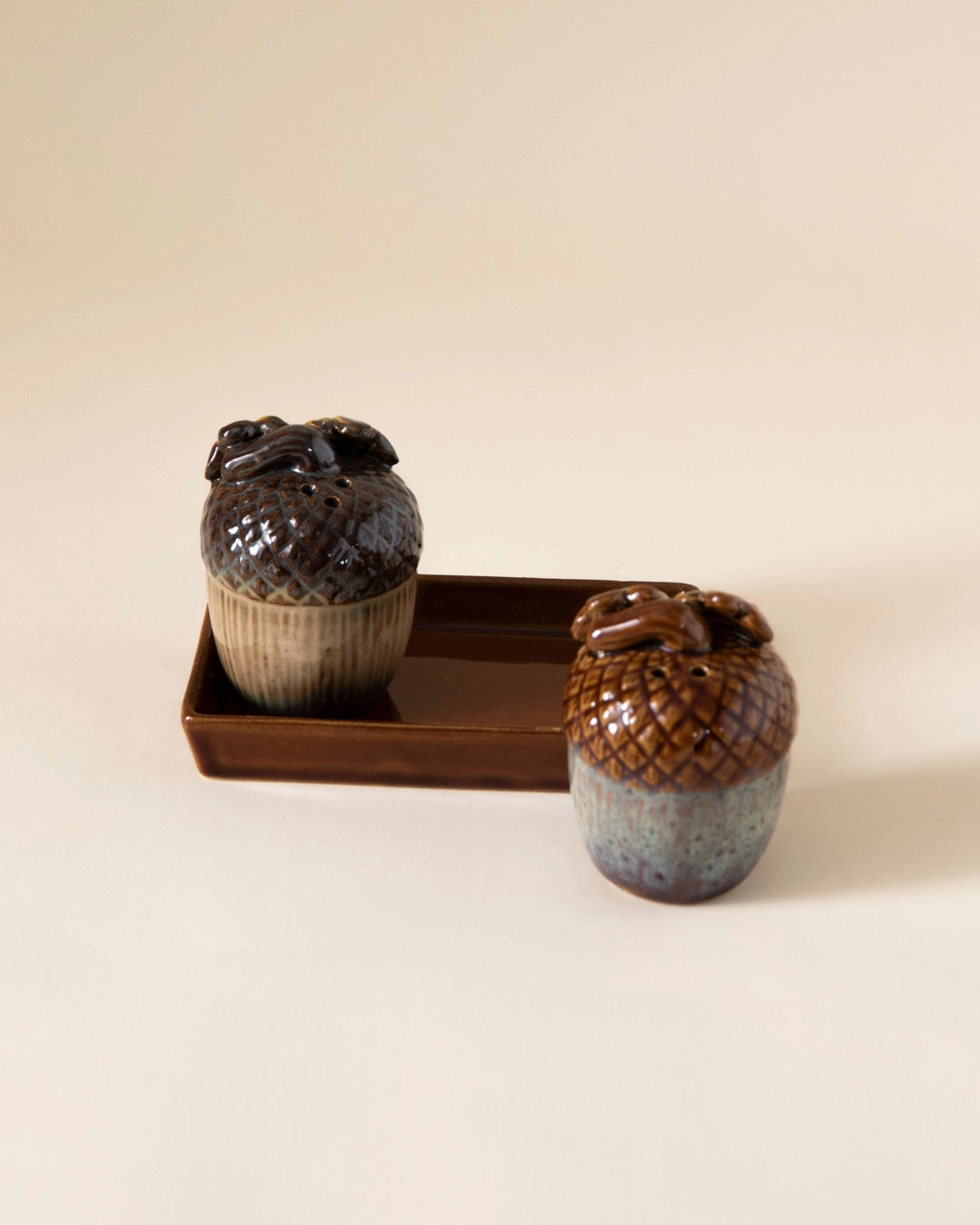 Acorn Salt & Pepper Shaker Set