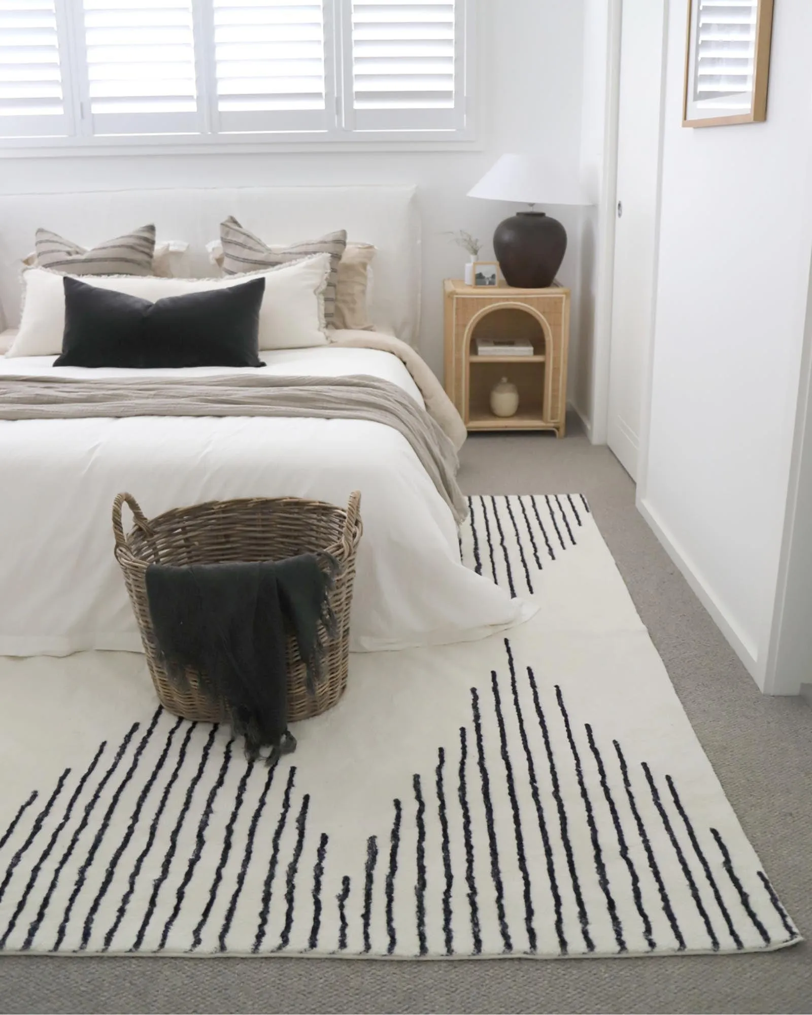 Aldana Black and Cream Tribal Washable Rug