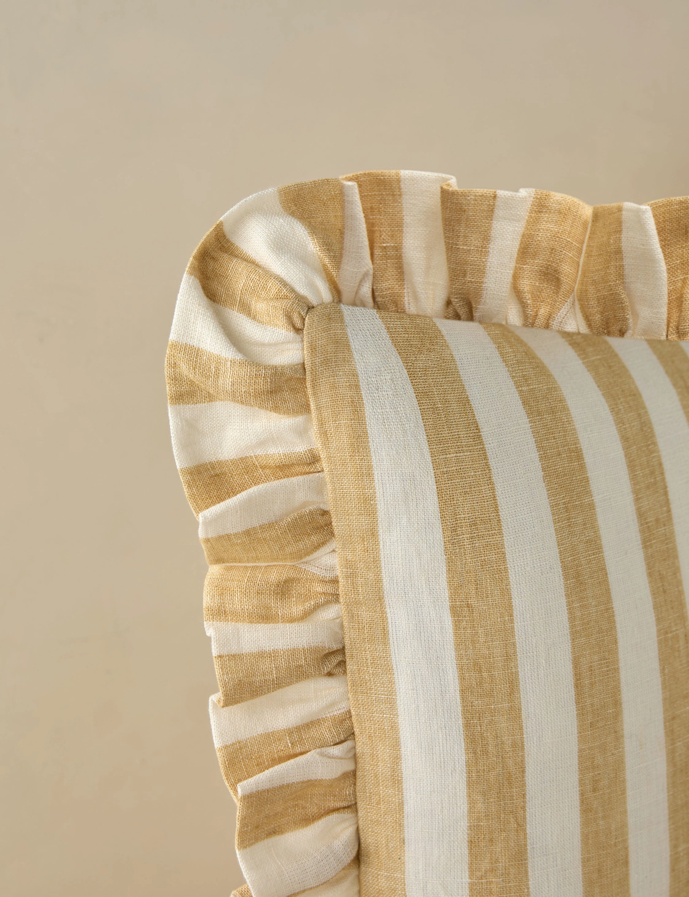 Amaroso Linen Ruffle Pillow