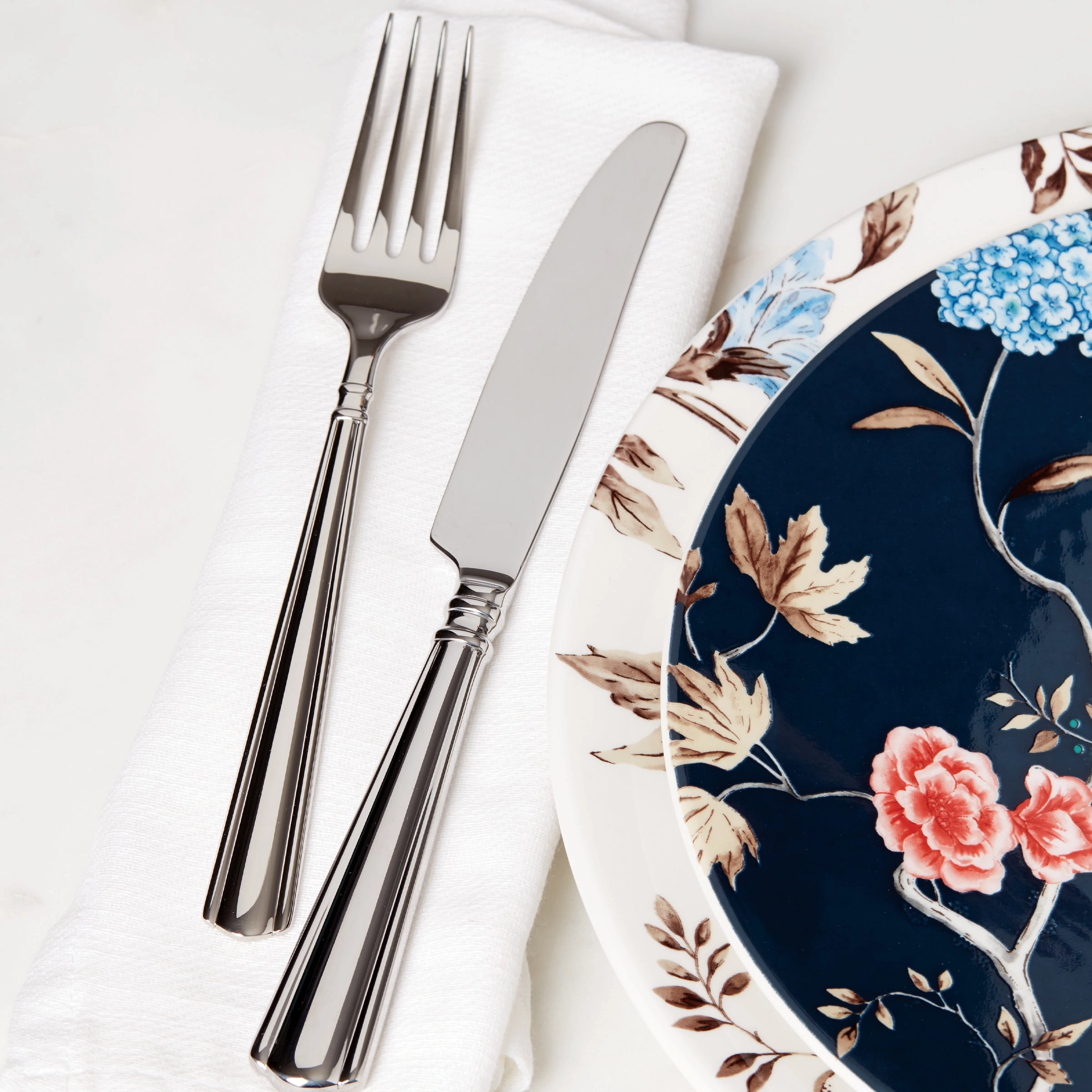Amber Hill 65 Piece Flatware Set