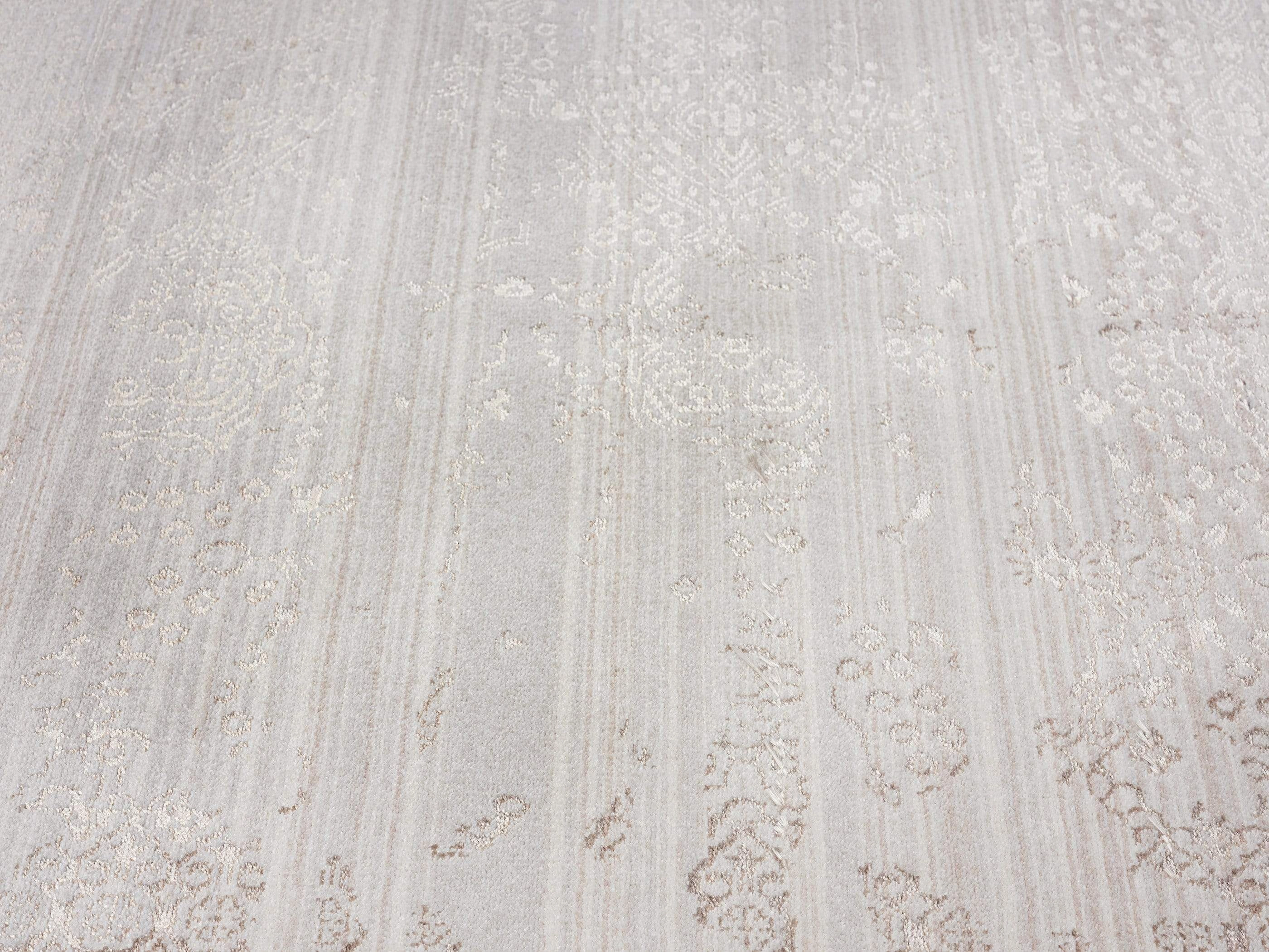 Amelia Cream Ivory and Brown Traditional Floral Rug *NO RETURNS UNLESS FAULTY