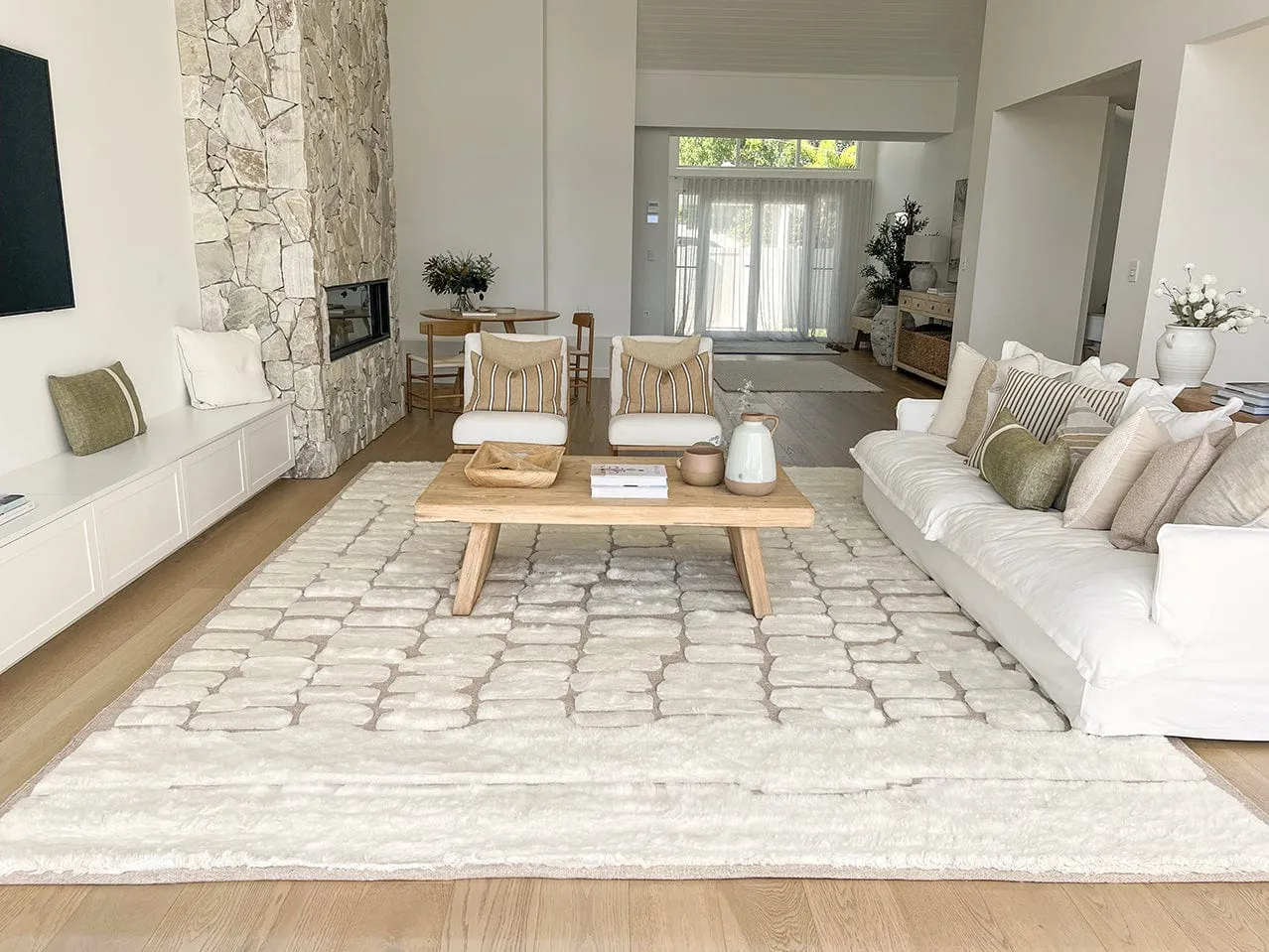 Aminata Ivory Abstract Textured Wool Rug *NO RETURNS UNLESS FAULTY