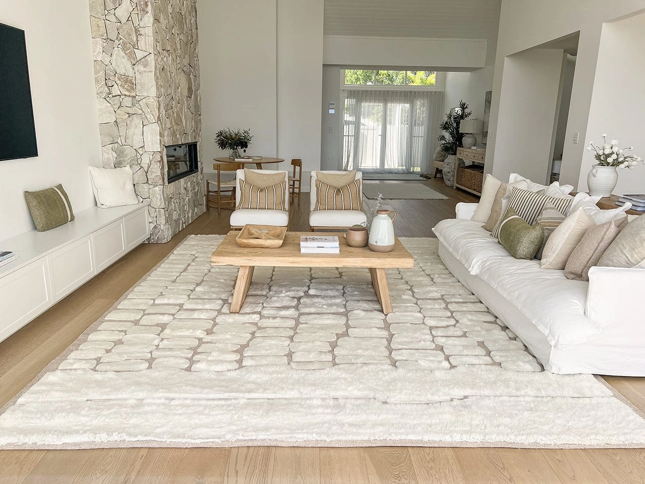 Aminata Ivory Abstract Textured Wool Rug *NO RETURNS UNLESS FAULTY
