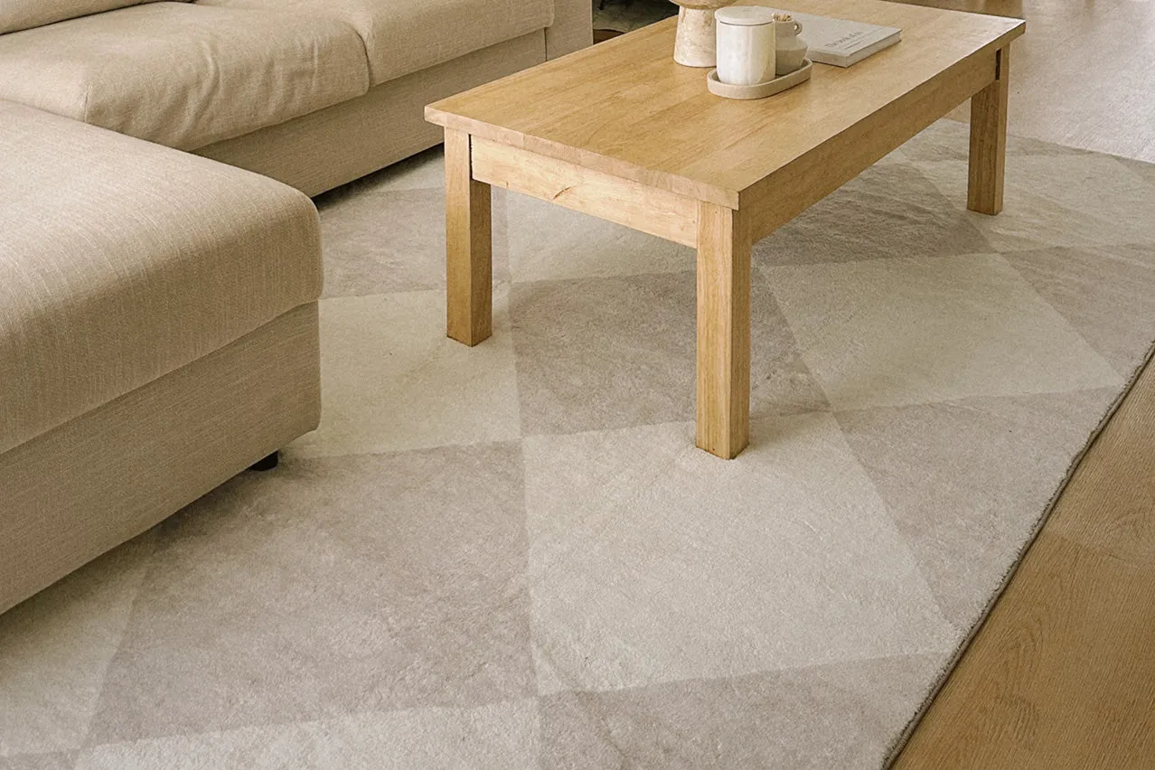 Anastasia Grey Cream Checkered Washable Rug *NO RETURNS UNLESS FAULTY