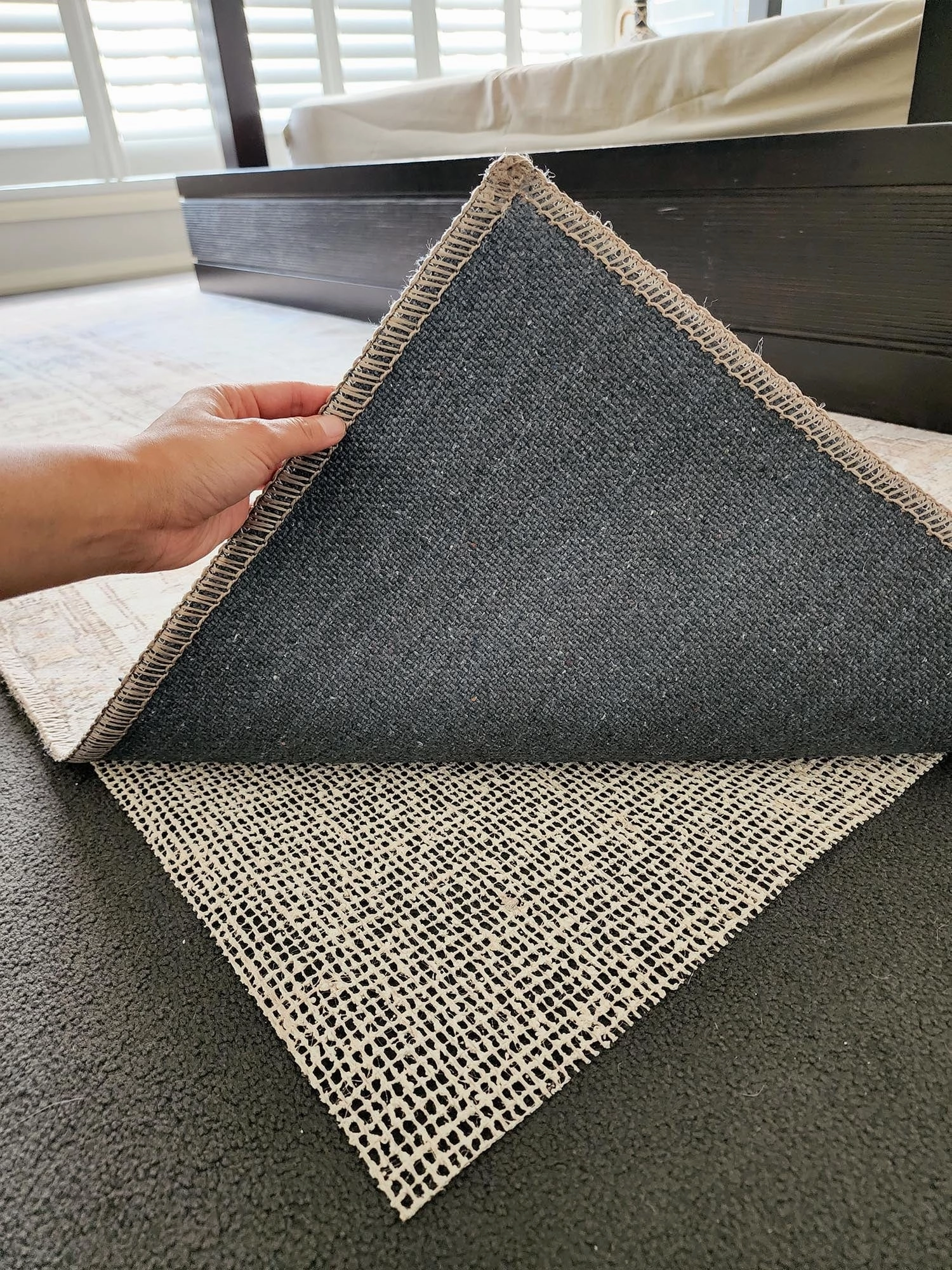 Aneesa Beige and Cream Traditional Distressed Washable Rug