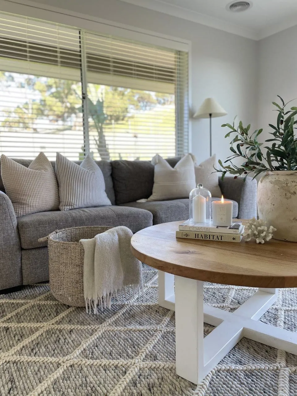 Anja Grey and Ivory Lattice Wool Rug