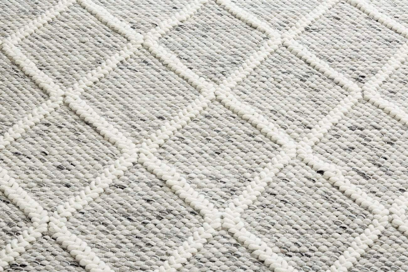 Anja Grey and Ivory Lattice Wool Rug