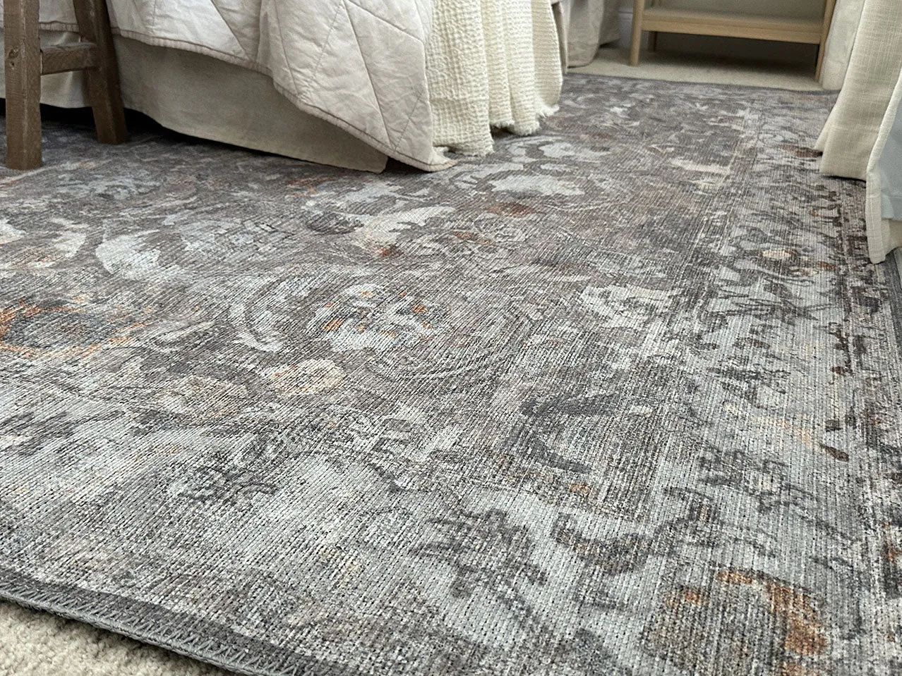 Ava Grey and Gold Traditional Distressed Washable Rug *NO RETURNS UNLESS FAULTY