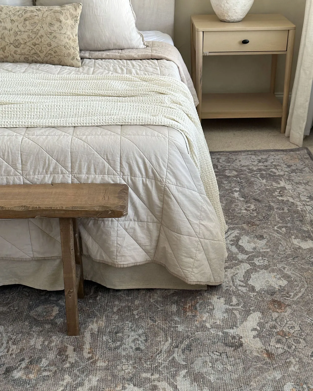 Ava Grey and Gold Traditional Distressed Washable Rug *NO RETURNS UNLESS FAULTY