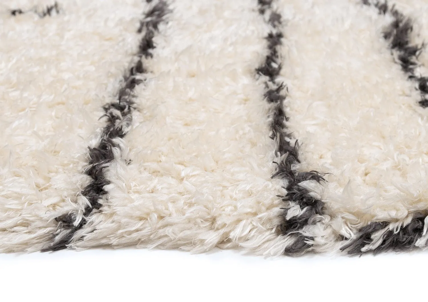 Batola Cream & Black Tribal Shag Rug *NO RETURNS UNLESS FAULTY