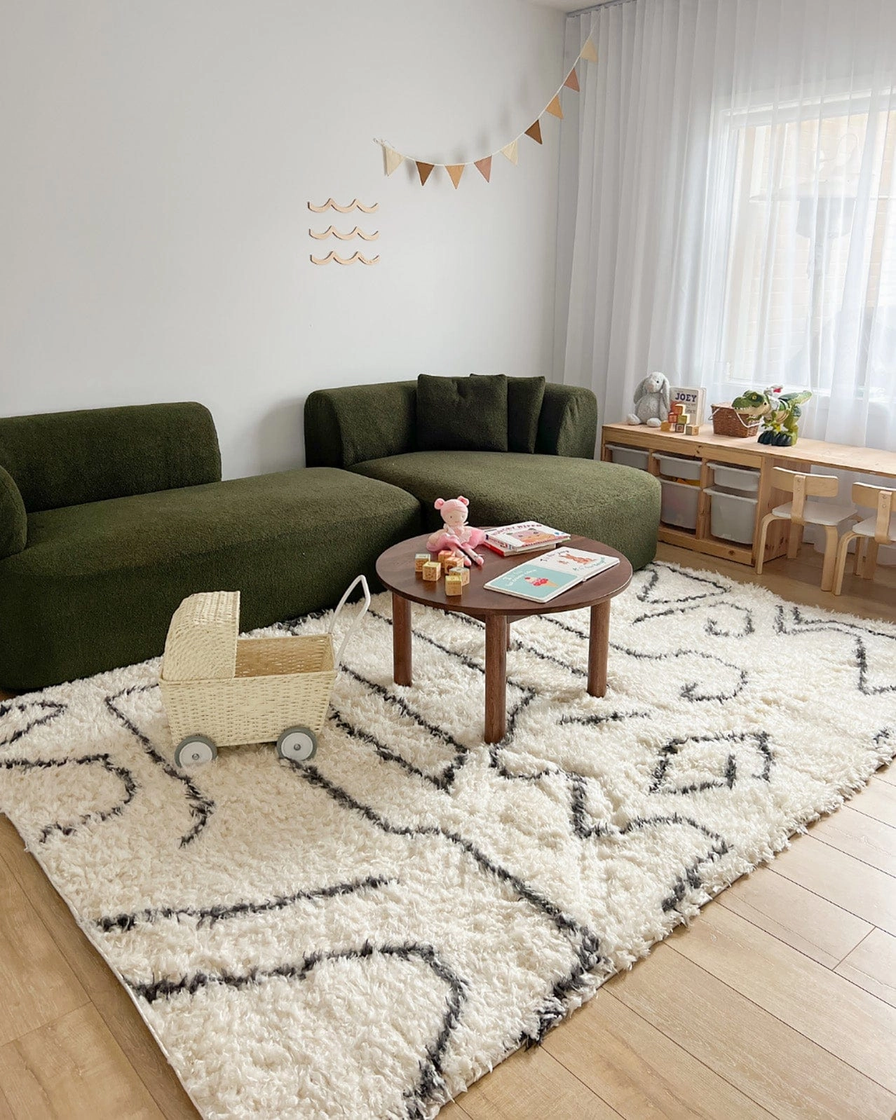 Batola Cream & Black Tribal Shag Rug *NO RETURNS UNLESS FAULTY