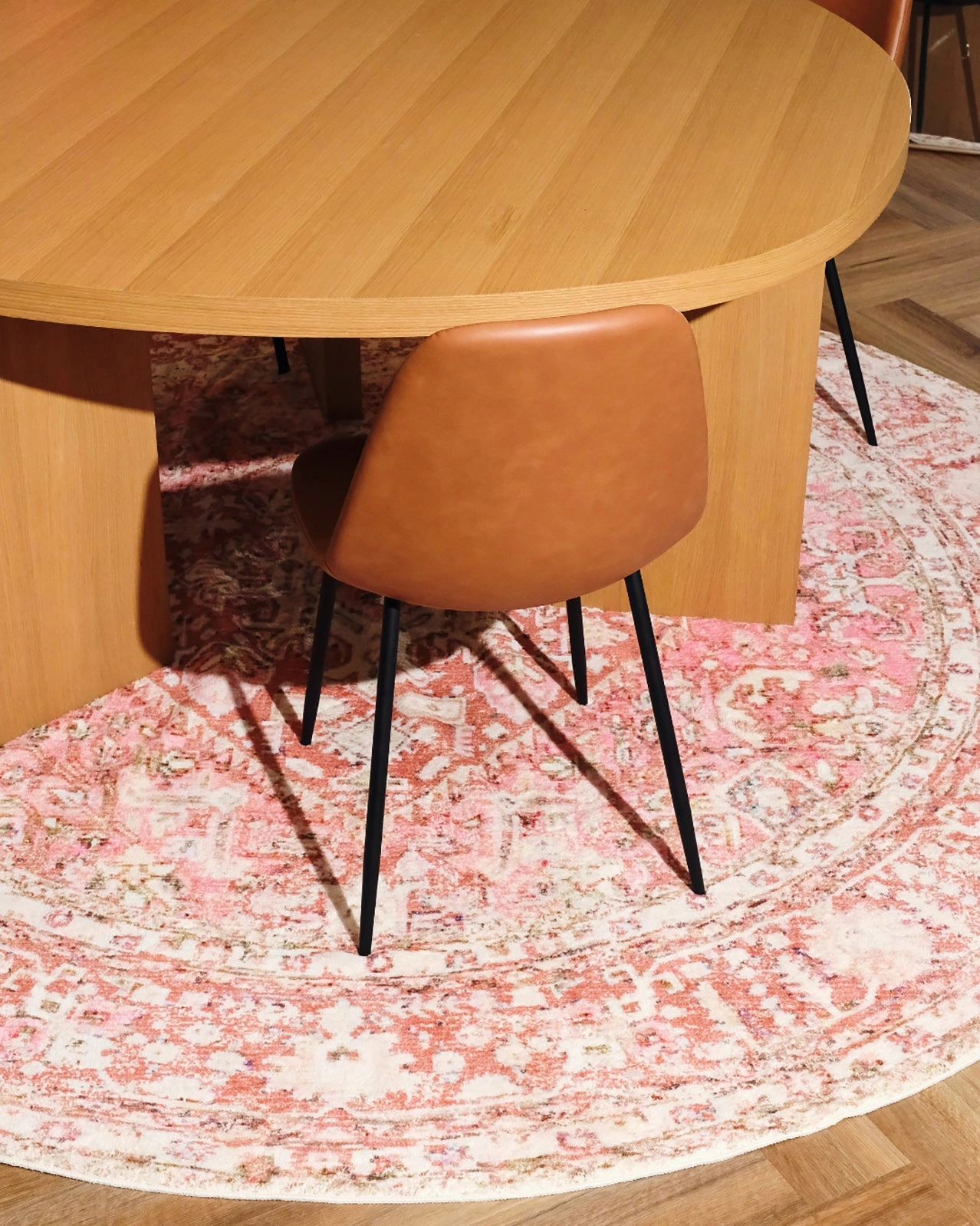 Beatrice Peach Transitional Washable Round Rug