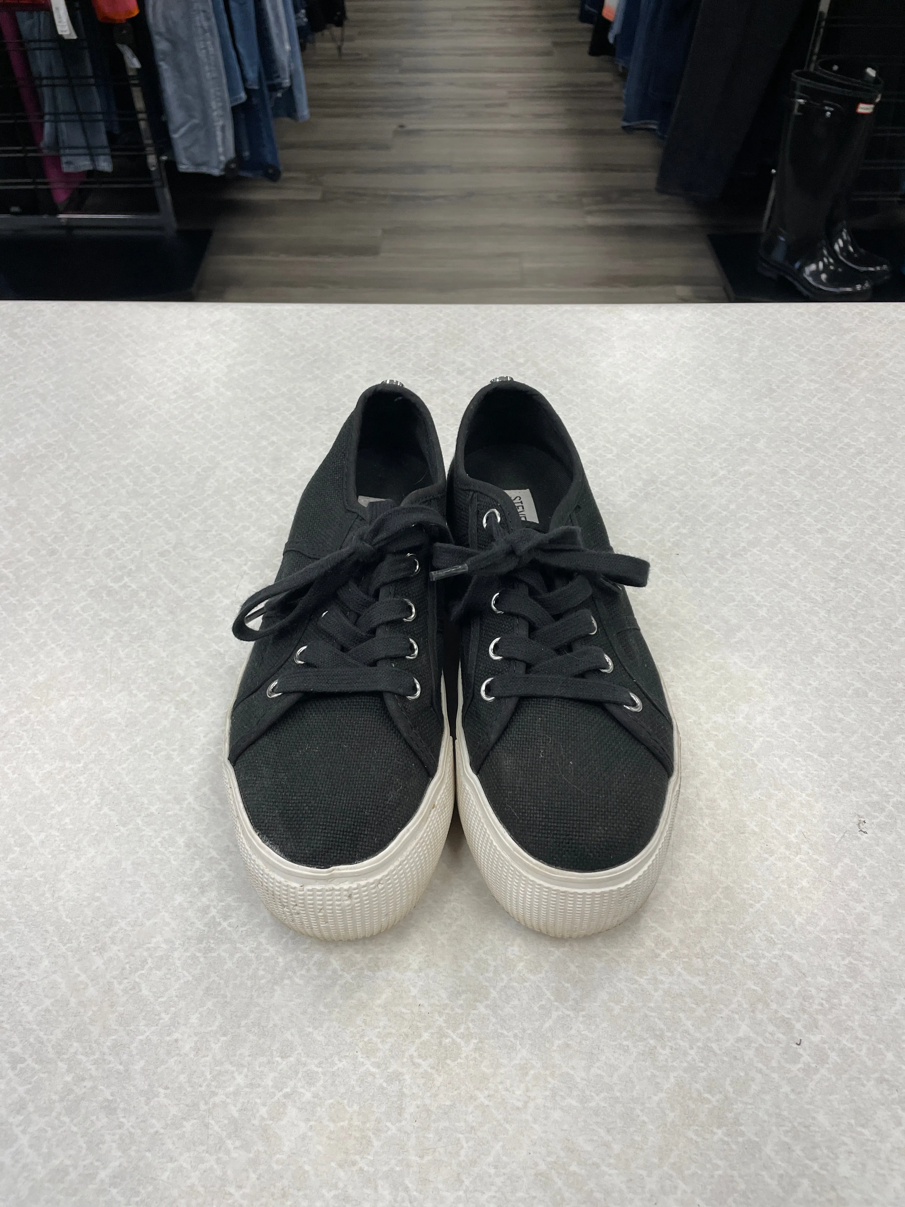 Black & White Shoes Sneakers Platform Steve Madden, Size 6.5 steve madden