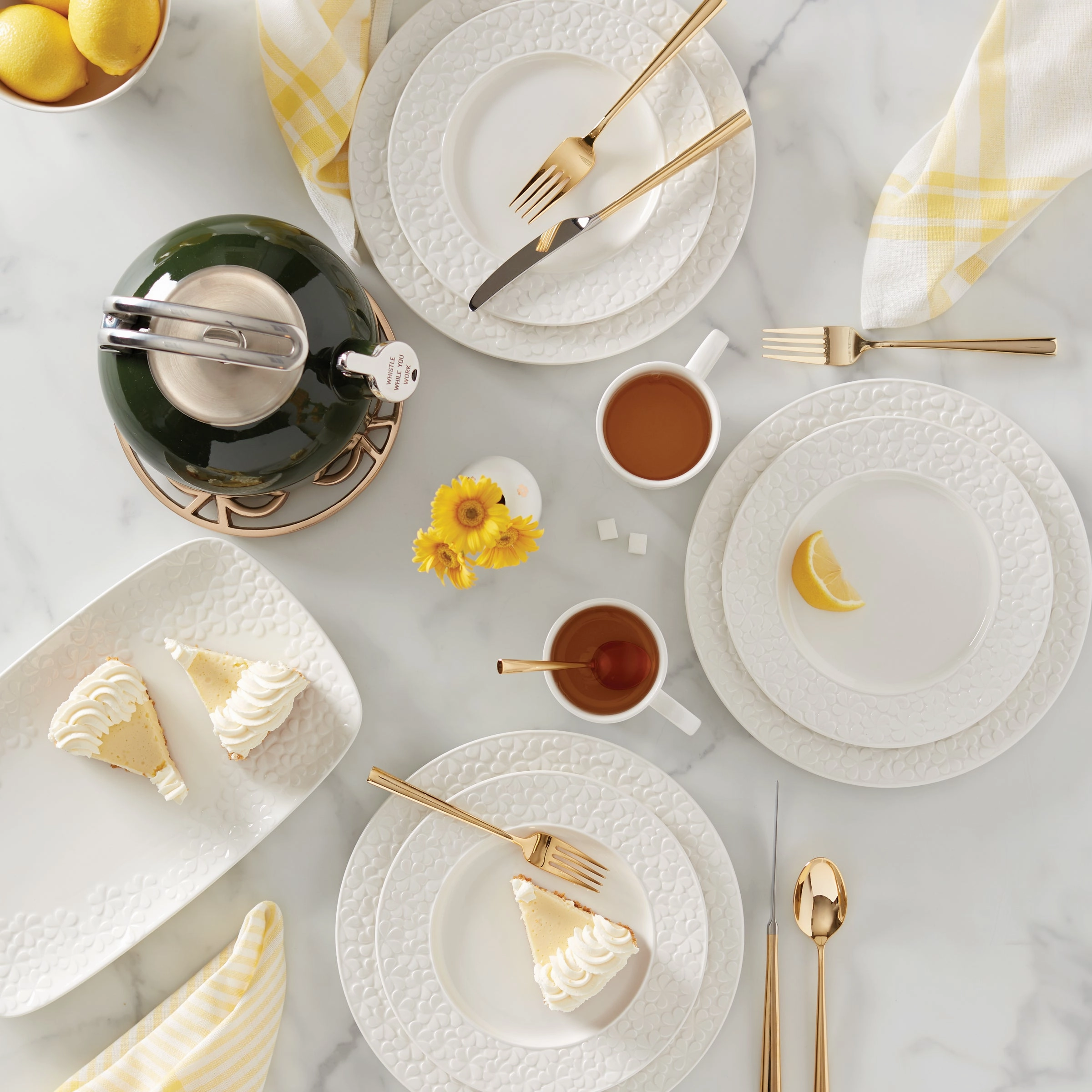 Blossom Lane Accent Plates - Set of 4