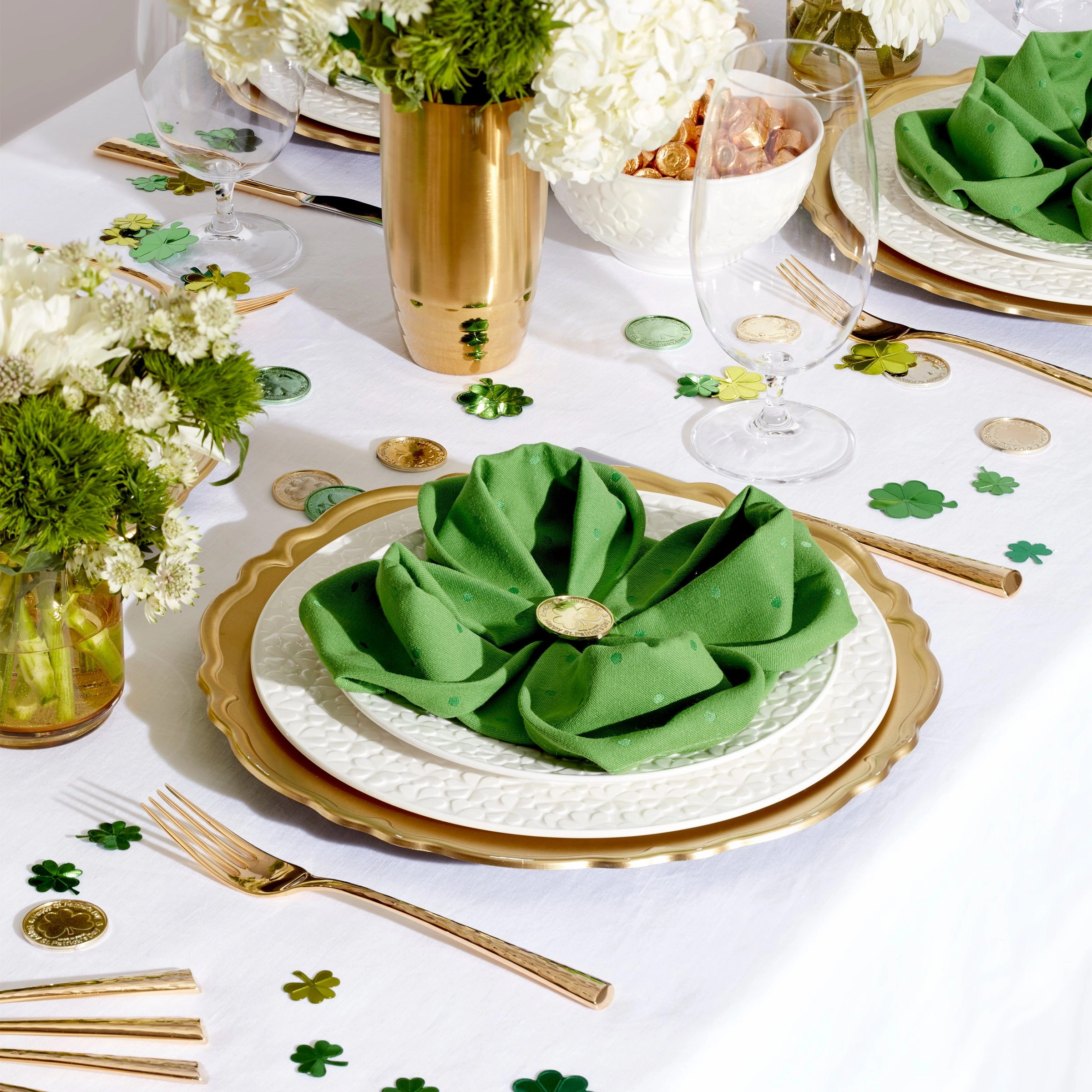 Blossom Lane Accent Plates - Set of 4