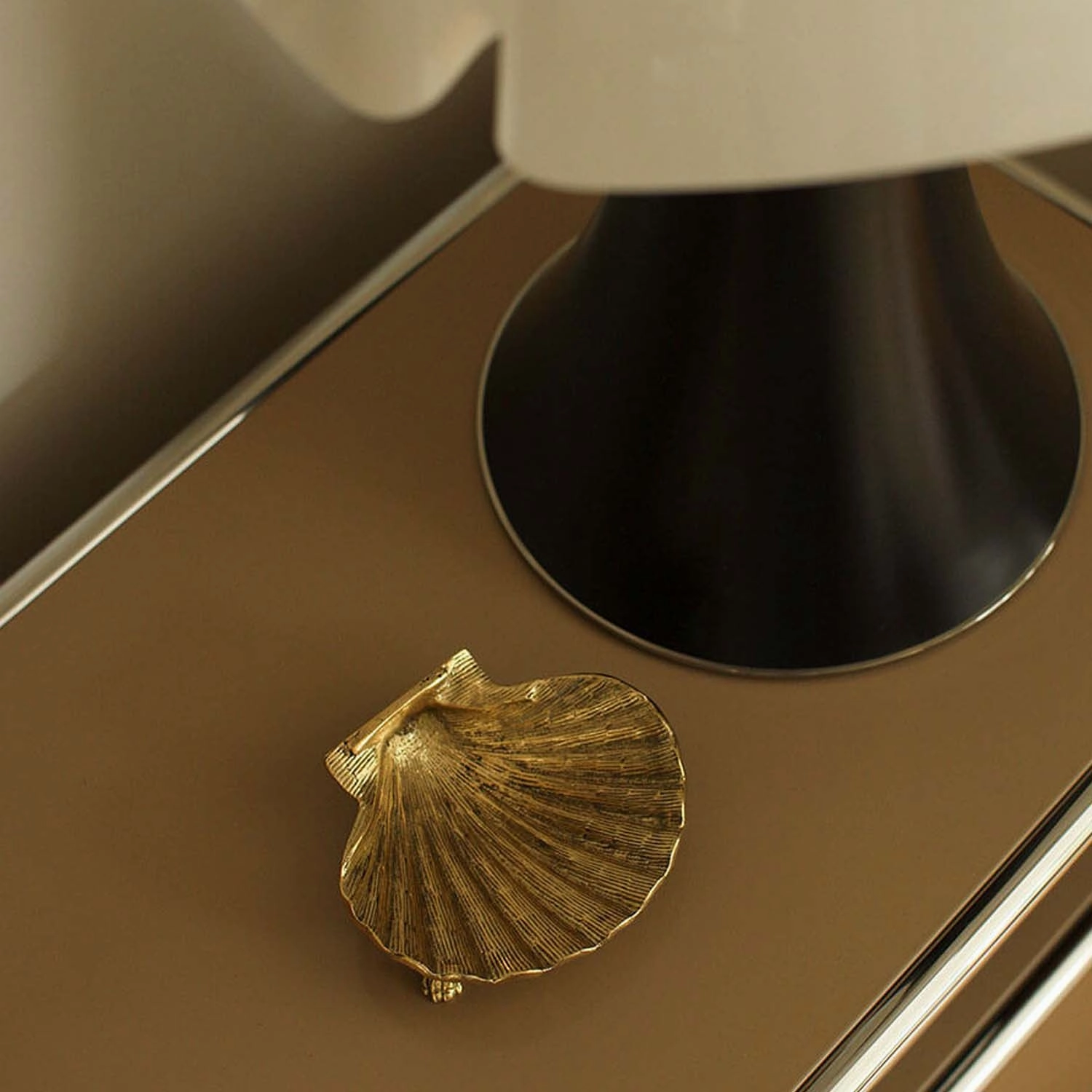 Brass Scarlett Shell Dish - 6" Wide
