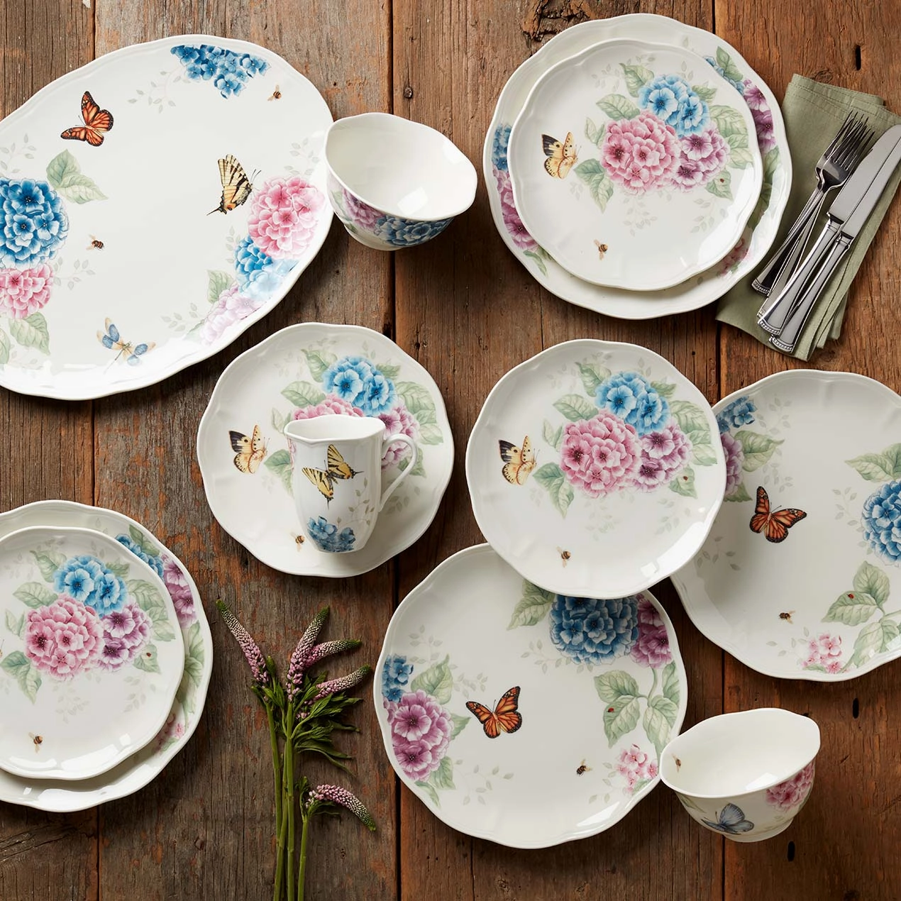 Butterfly Meadow Hydrangea Oval Platter