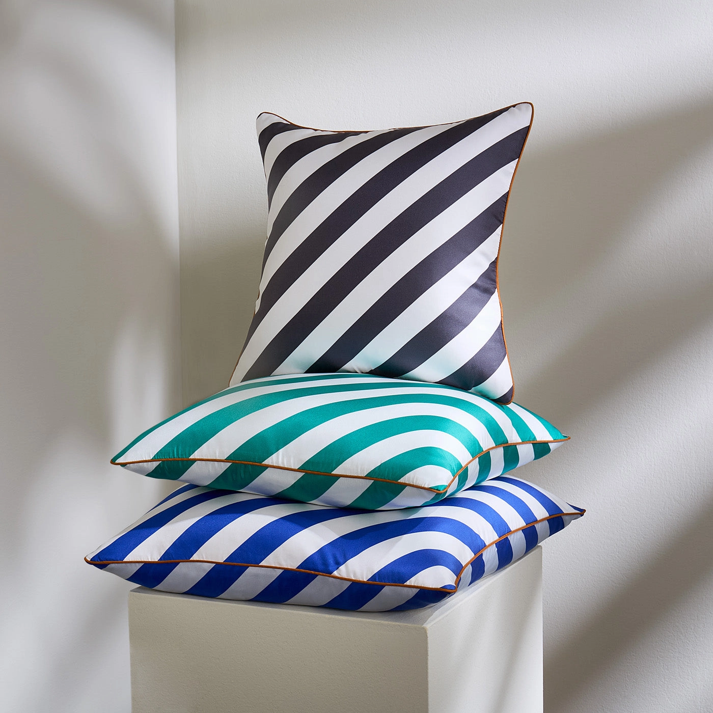 Cabana Green/Ivory Silk Pillow