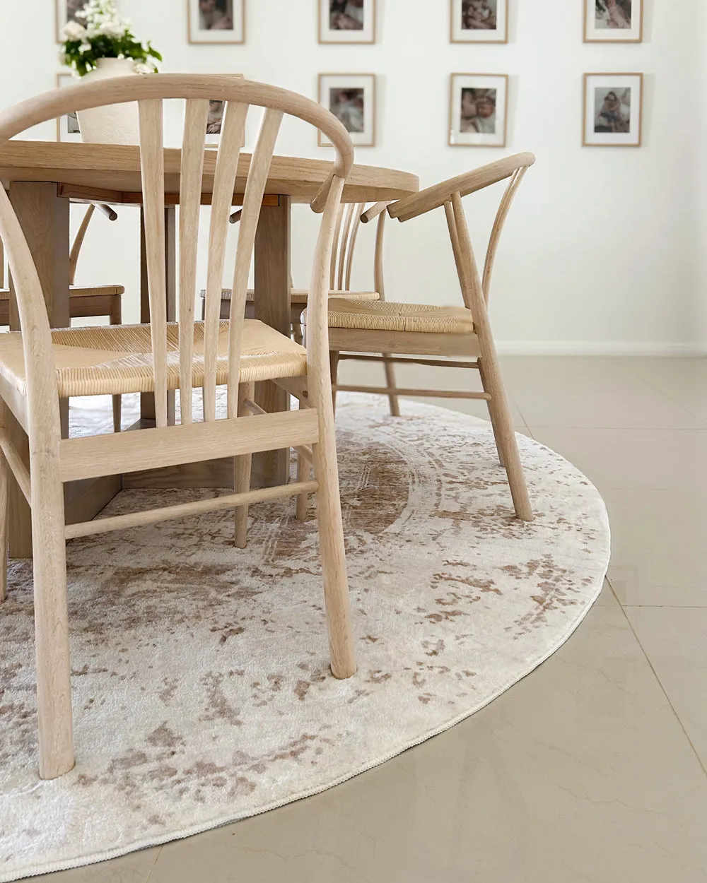 Cabanela Cream and Beige Washable Round Rug