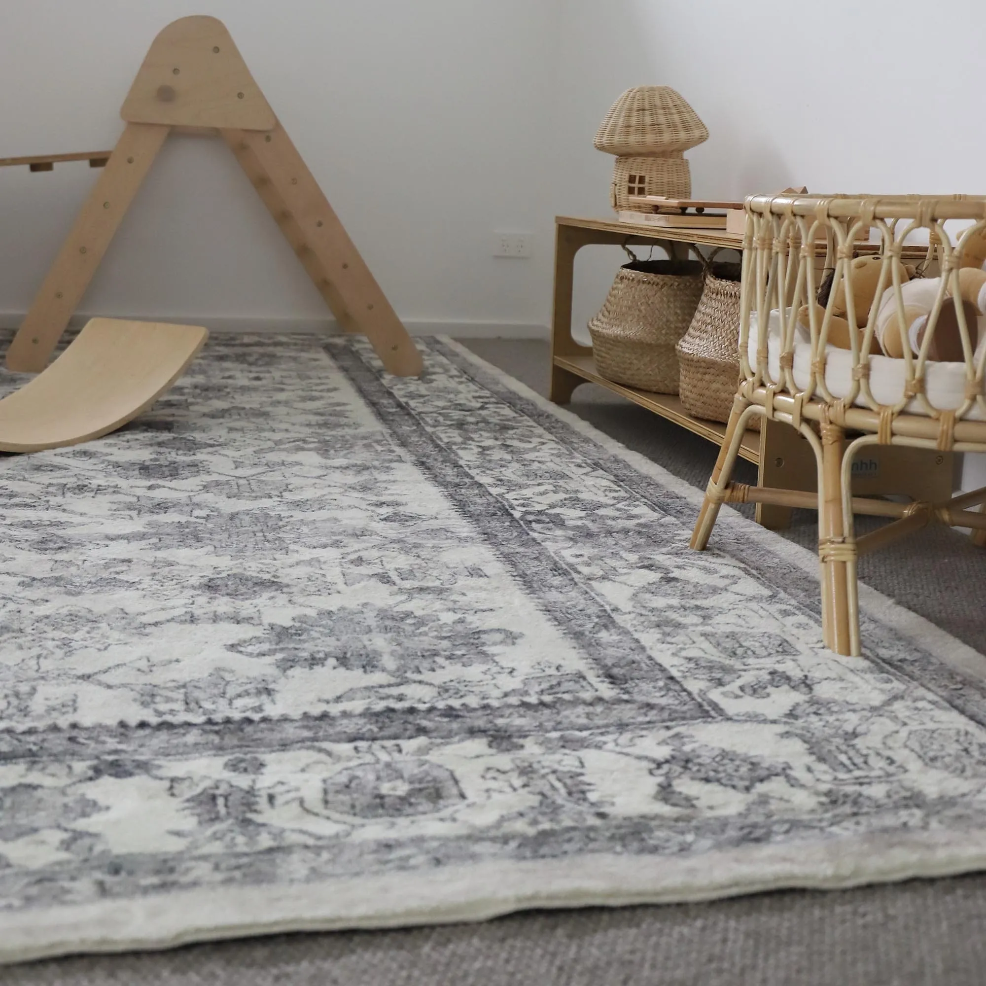Calliope Grey and Ivory Distressed Washable Rug *NO RETURNS UNLESS FAULTY
