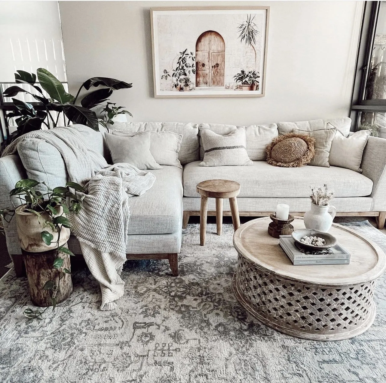 Cara Cream And Grey Transitional Medallion Rug *NO RETURNS UNLESS FAULTY