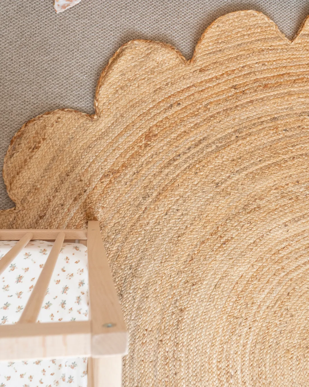 Celeste Natural Brown Scalloped Jute Round Rug