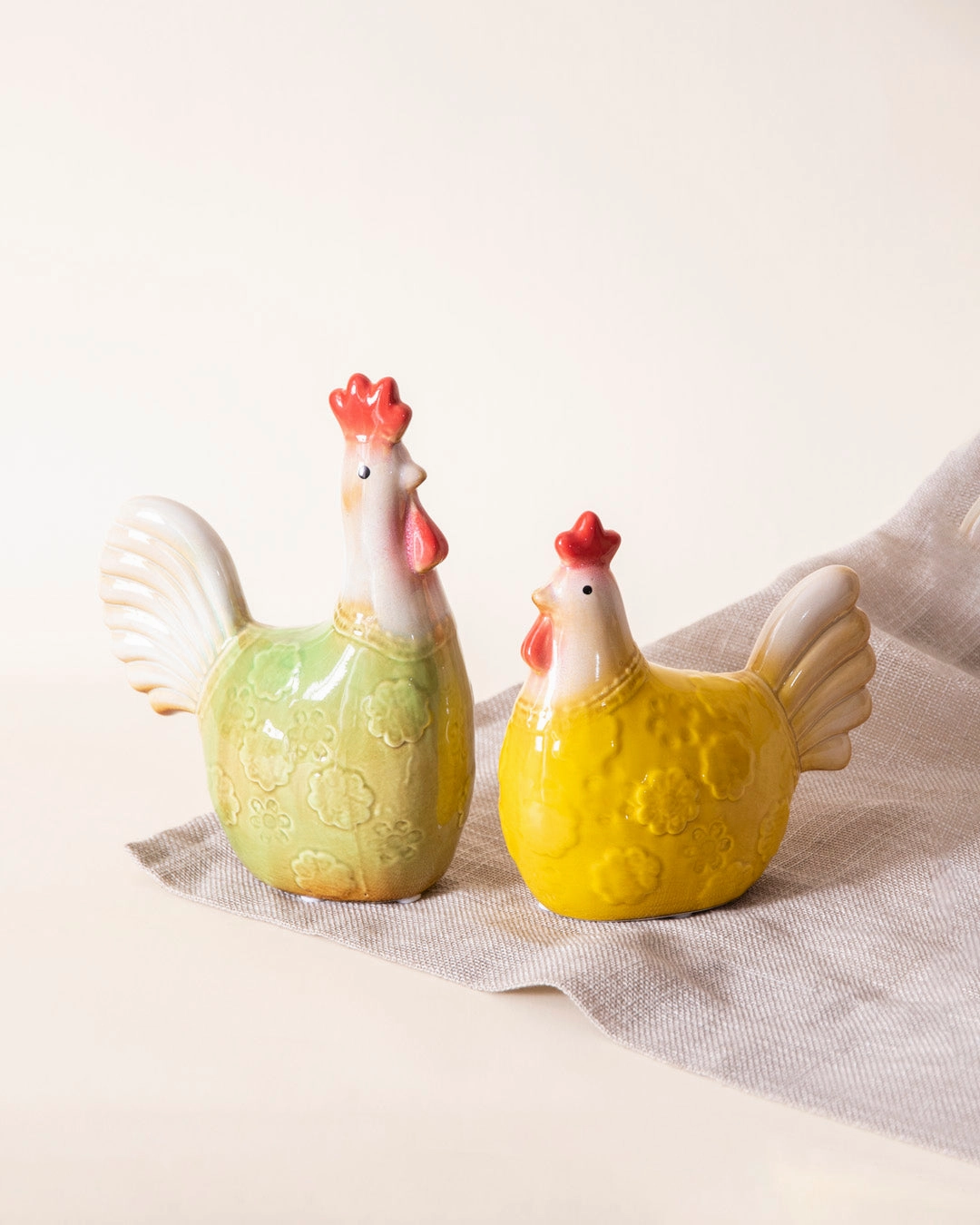 Charming Country Rooster Pair Figurine