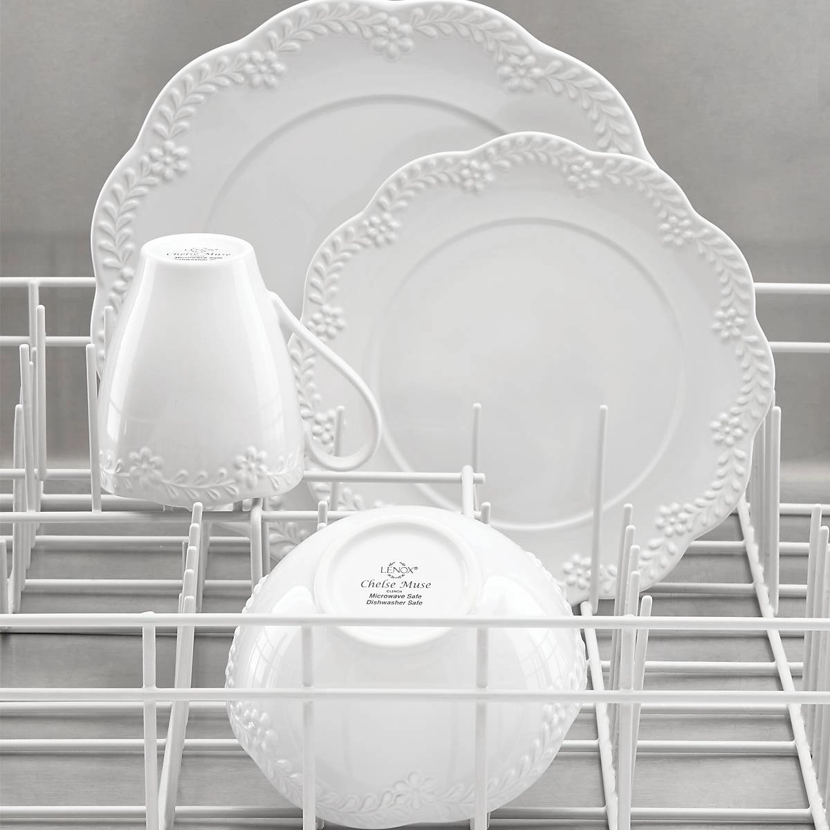 Chelse Muse Floral White 12-Piece Dinnerware Set