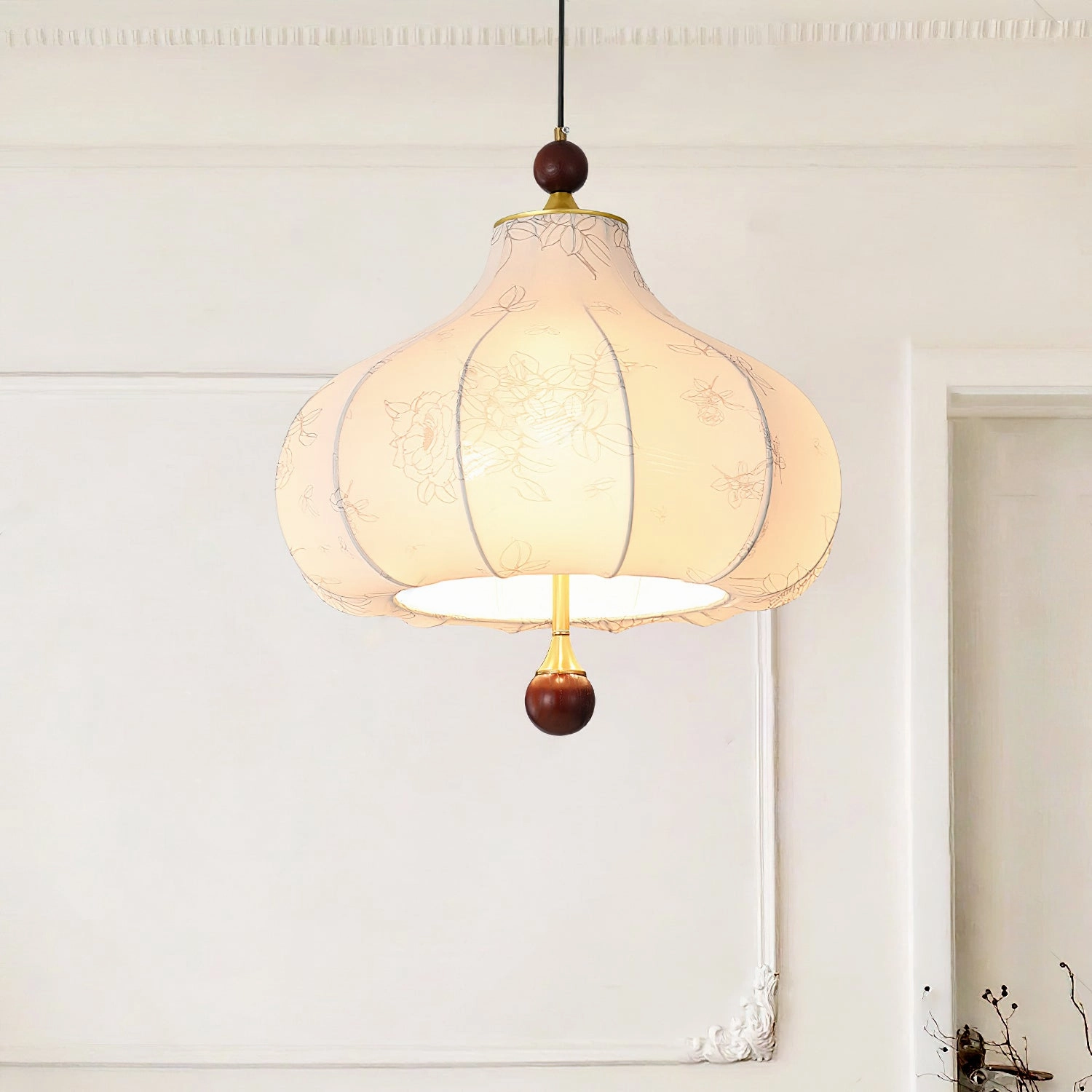 Chestnut Bloom Pendant Lamp