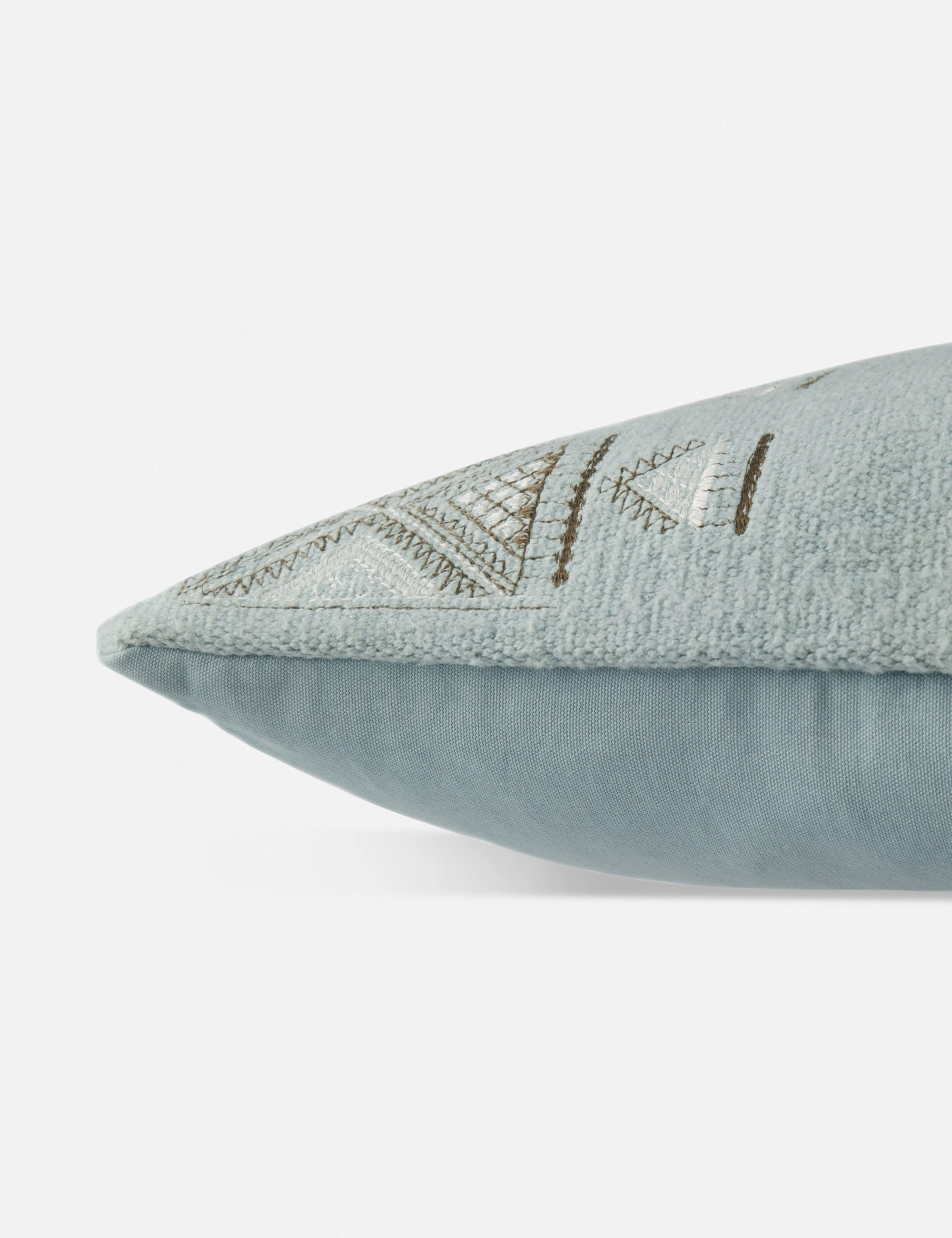Ciecil Pillow