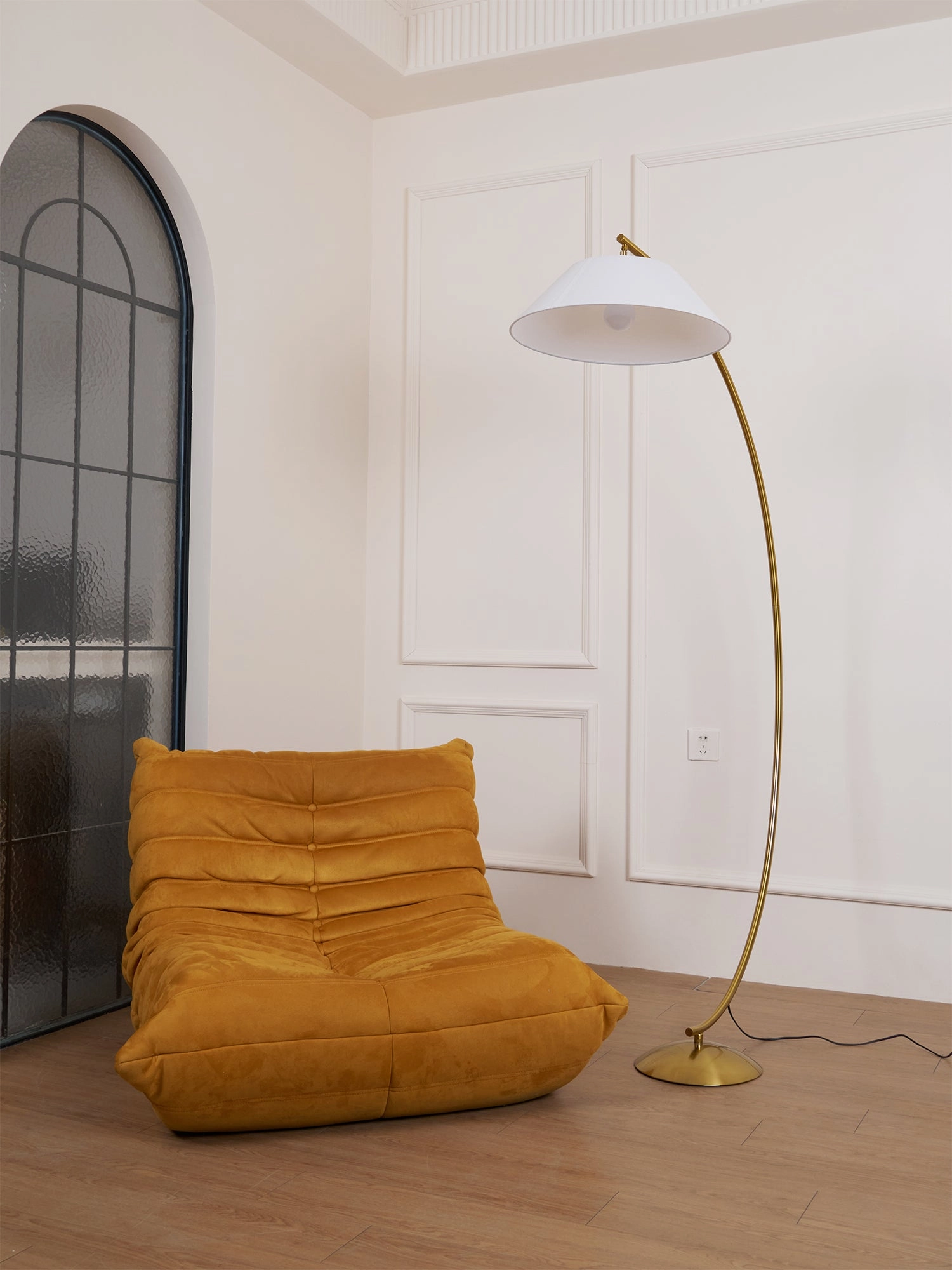 Circo Floor Lamp