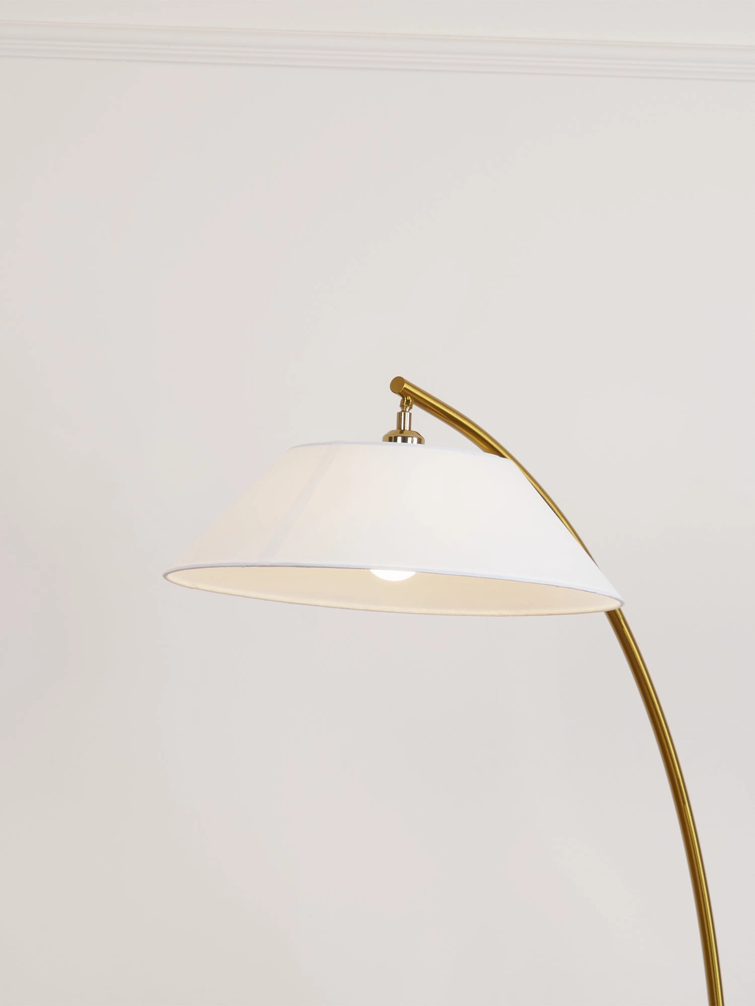 Circo Floor Lamp