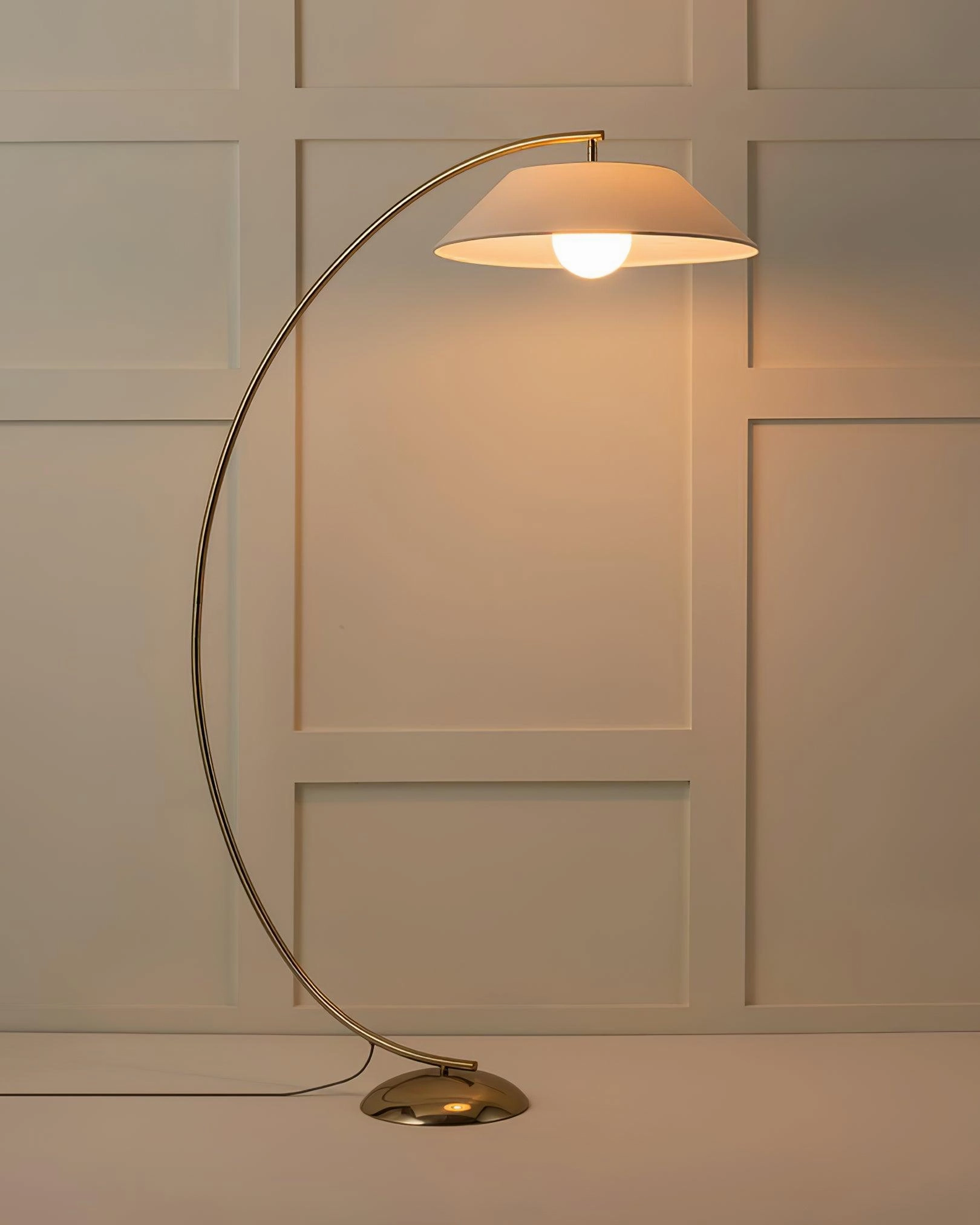 Circo Floor Lamp
