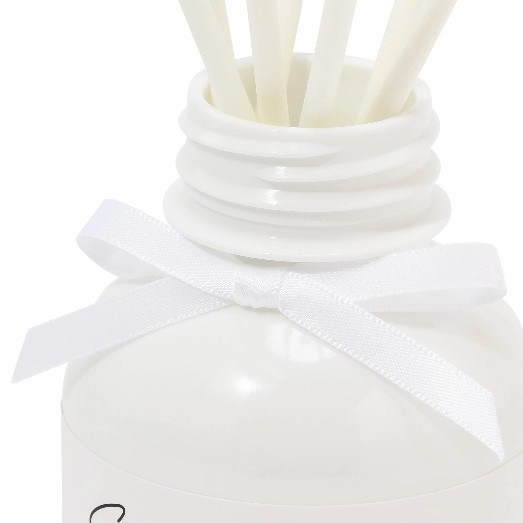 Claire Diffuser White
