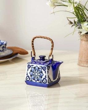 Classic Blue & White Teapotmodern kitchen decor ,kitchen dinner set ,dinnerware 