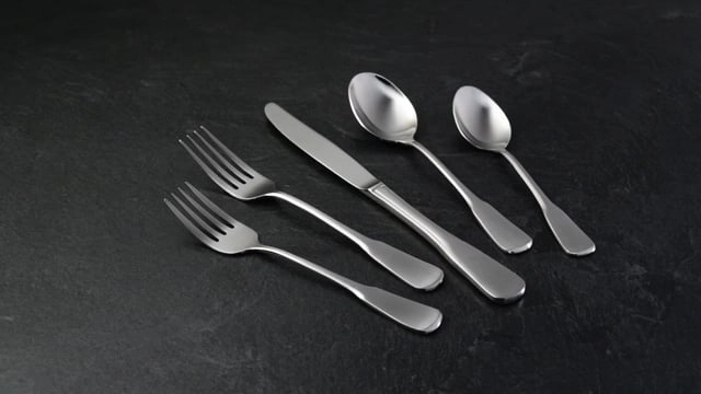 Colonial Boston 20 Piece Flatware Set