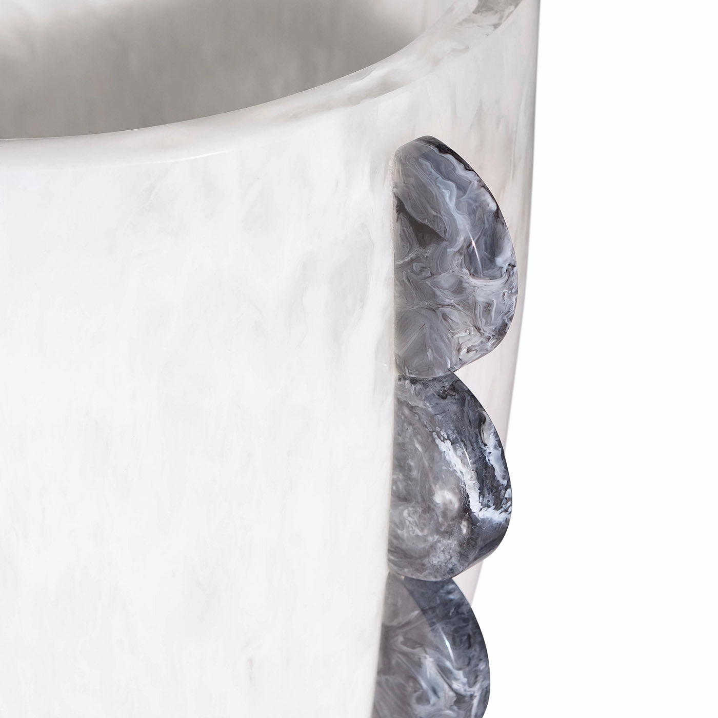 Como Black & White Scalloped Urn