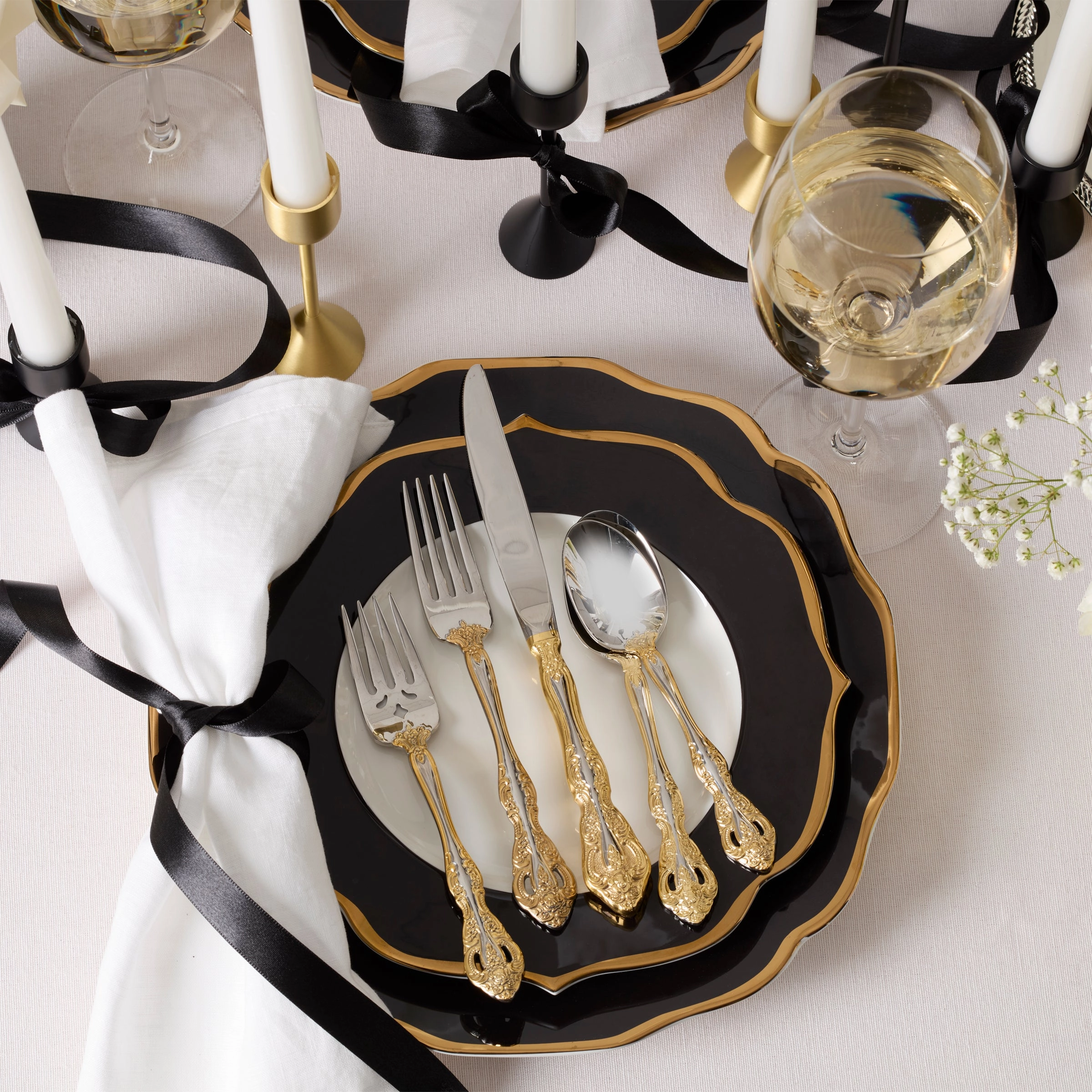 Contempo Luxe Black Accent Plates - Set of 4