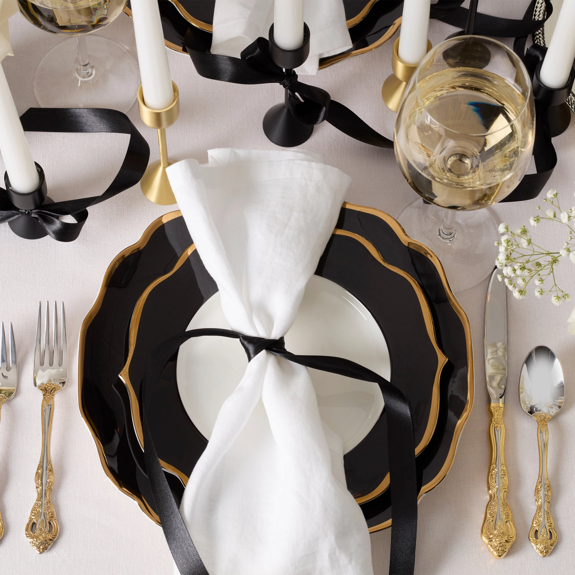 Contempo Luxe Black Accent Plates - Set of 4