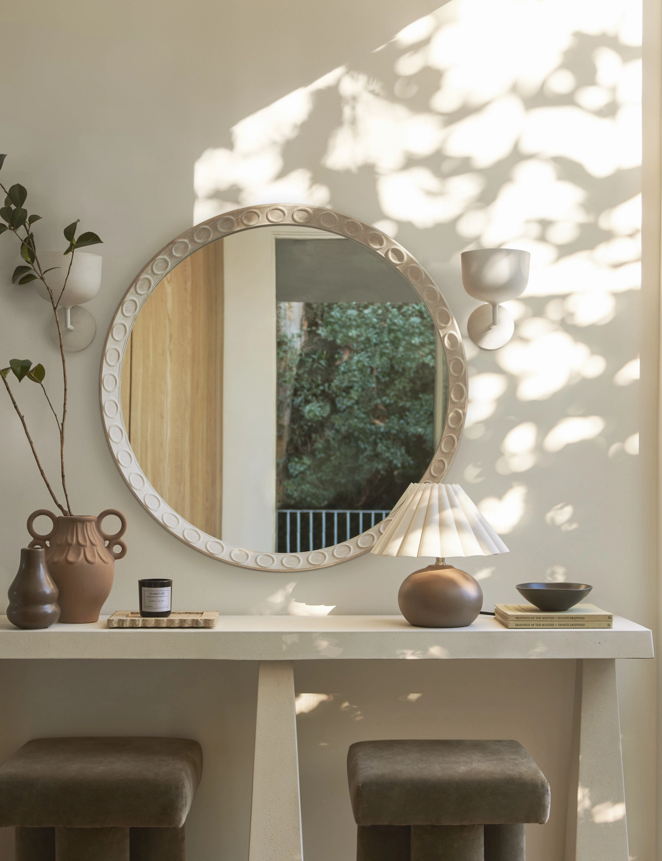 Correa Round Mirrornordic style wall decor