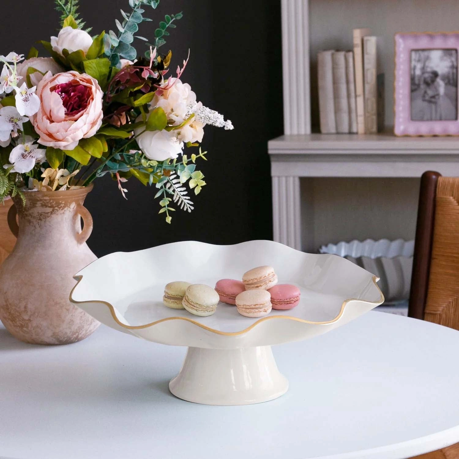 Cream Carola Cake Pedestal